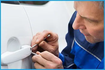 Lock Locksmith Services Orange, CA 714-983-9055 - 20-car-locksmith